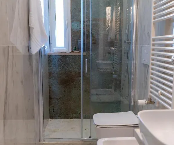 White Loft By Symphonya Luxury Guest house