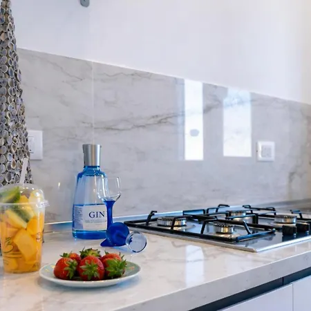 Гостьовий будинок White Loft By Symphonya Luxury